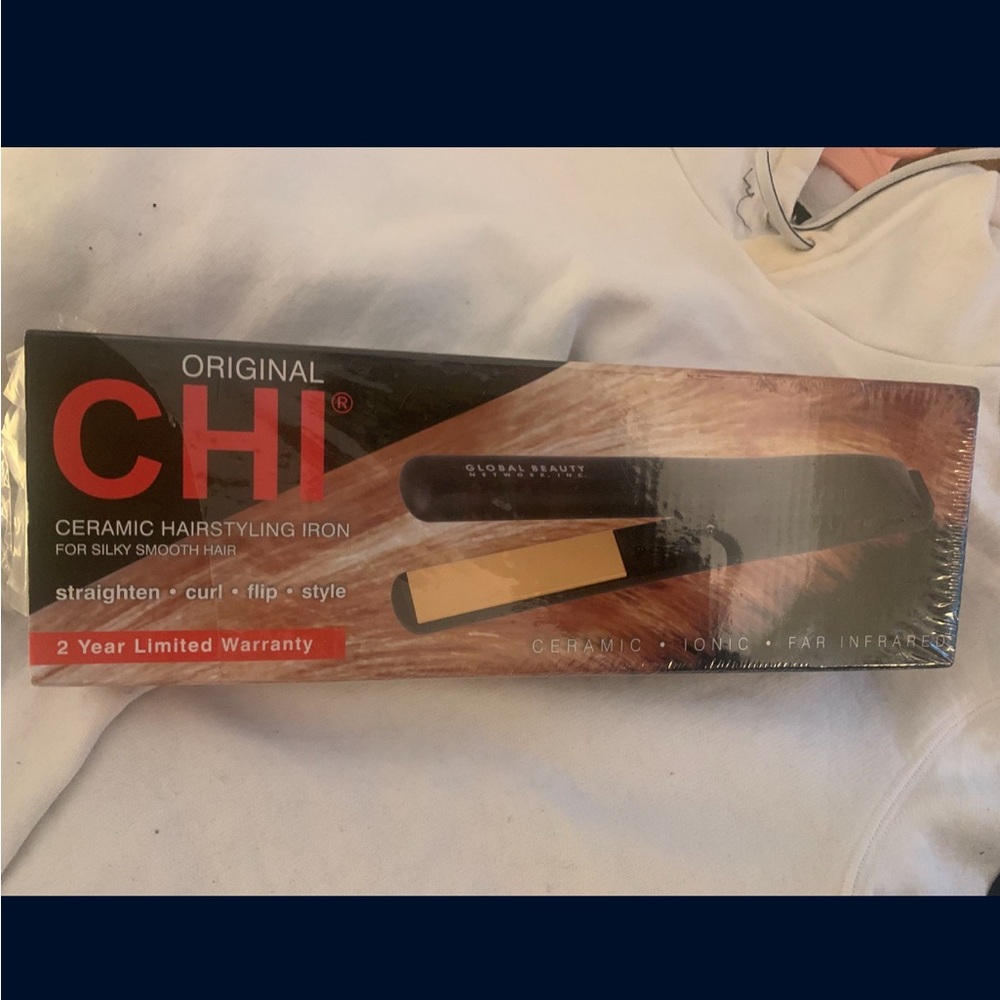 CHI Ceramic Hairstyling Iron - Black straightener